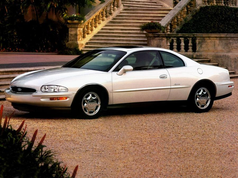  Buick Riviera (D07 GD2) 1998 года  (фото 2 из 5)